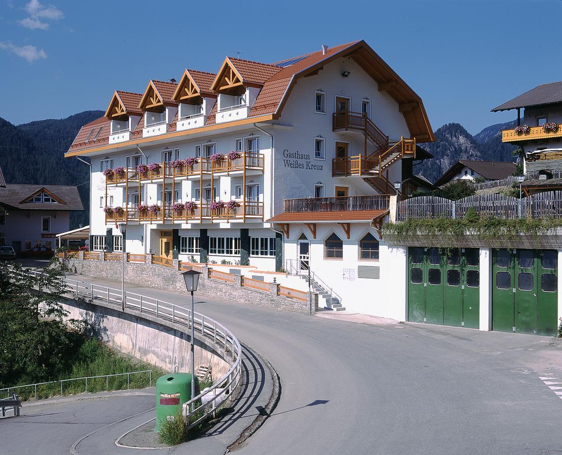 Gasthaus Zum Weissen Kreuz Lazfons Екстер'єр фото